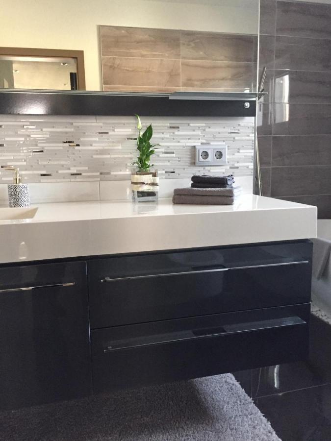 Luxurioeses City Penthouse Friedrichshafen Bagian luar foto